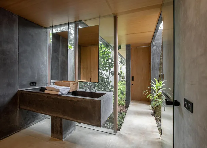 Rumah Amadangi * تاناه لوت