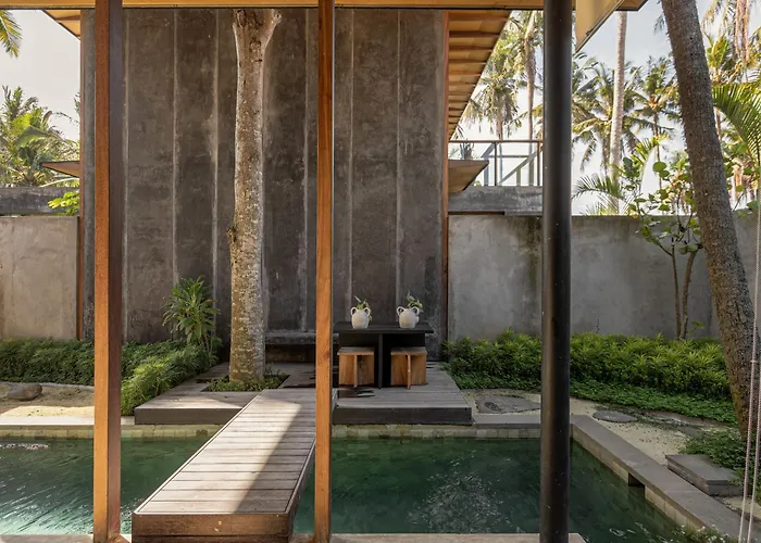Rumah Amadangi فيلة تاناه لوت
